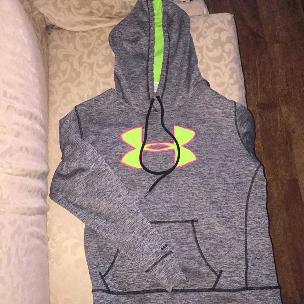 Under armor woman’s draw string hoodie